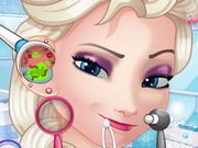 Play Elsa Ear Doctor