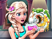 Play Ice Queen Dish Washing