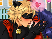 Play Ladybug And Cat Noir Kissing