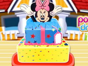 Play Minnie Mouse Surprise Cake